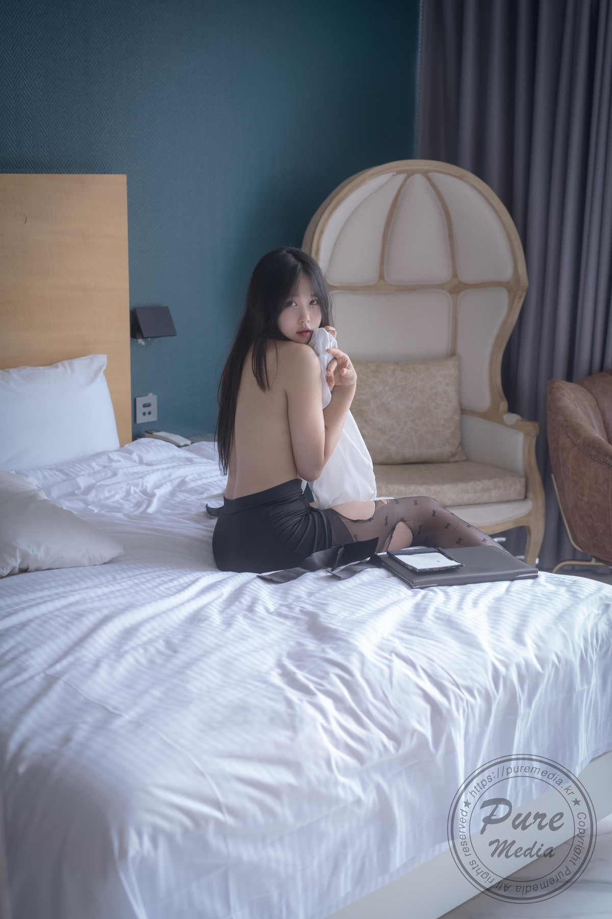 SoU-소유-PURE-MEDIA-Vol252-Basic-Instinct-038-The-Manager-is-Mine-Set02-04-23