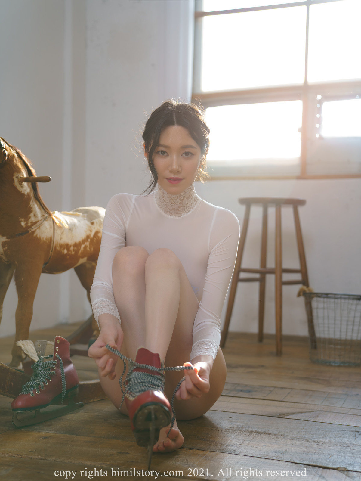 Nara-나라-Bimilstory-Nara8217s-Secret-Practice-Room-Set01-08-18