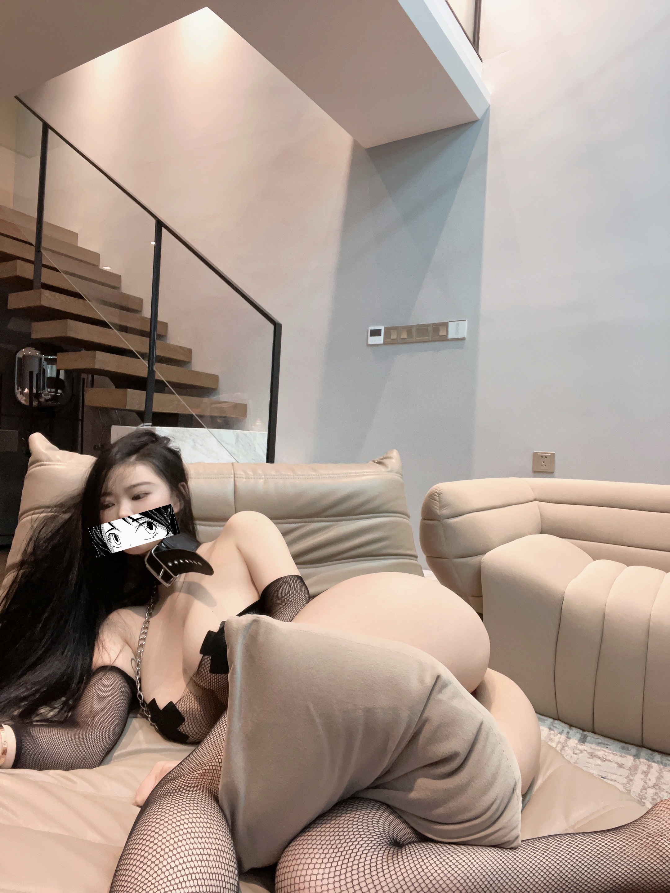 左公子666--网洞连体黑丝大辟谷-02-20