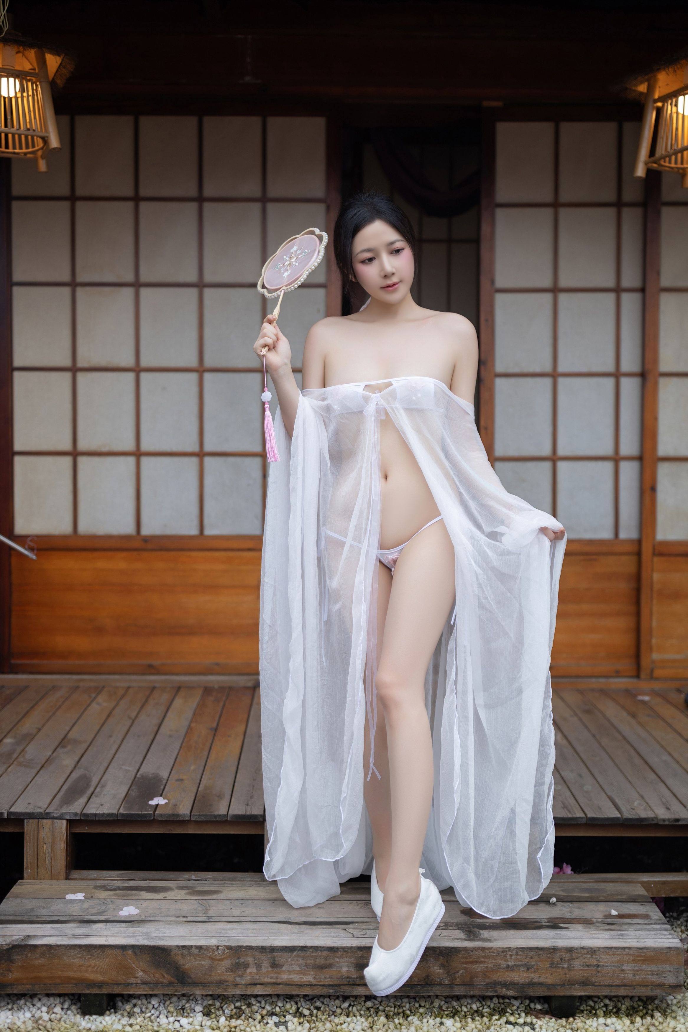 鱼子酱Fish---花想容-120P-08-18