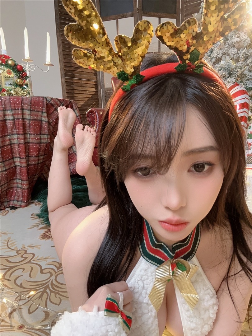 雯妹不讲道理---圣诞特辑-豪华版-159P25V-159P-25V-40775-MB-20240811s-08-14