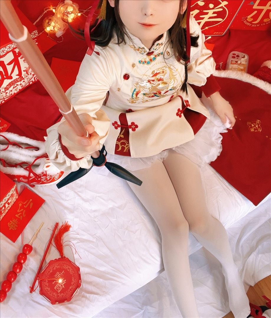 白丝奶糖酱---新年女仆-108P-108P-38759-MB-20240824j-08-25