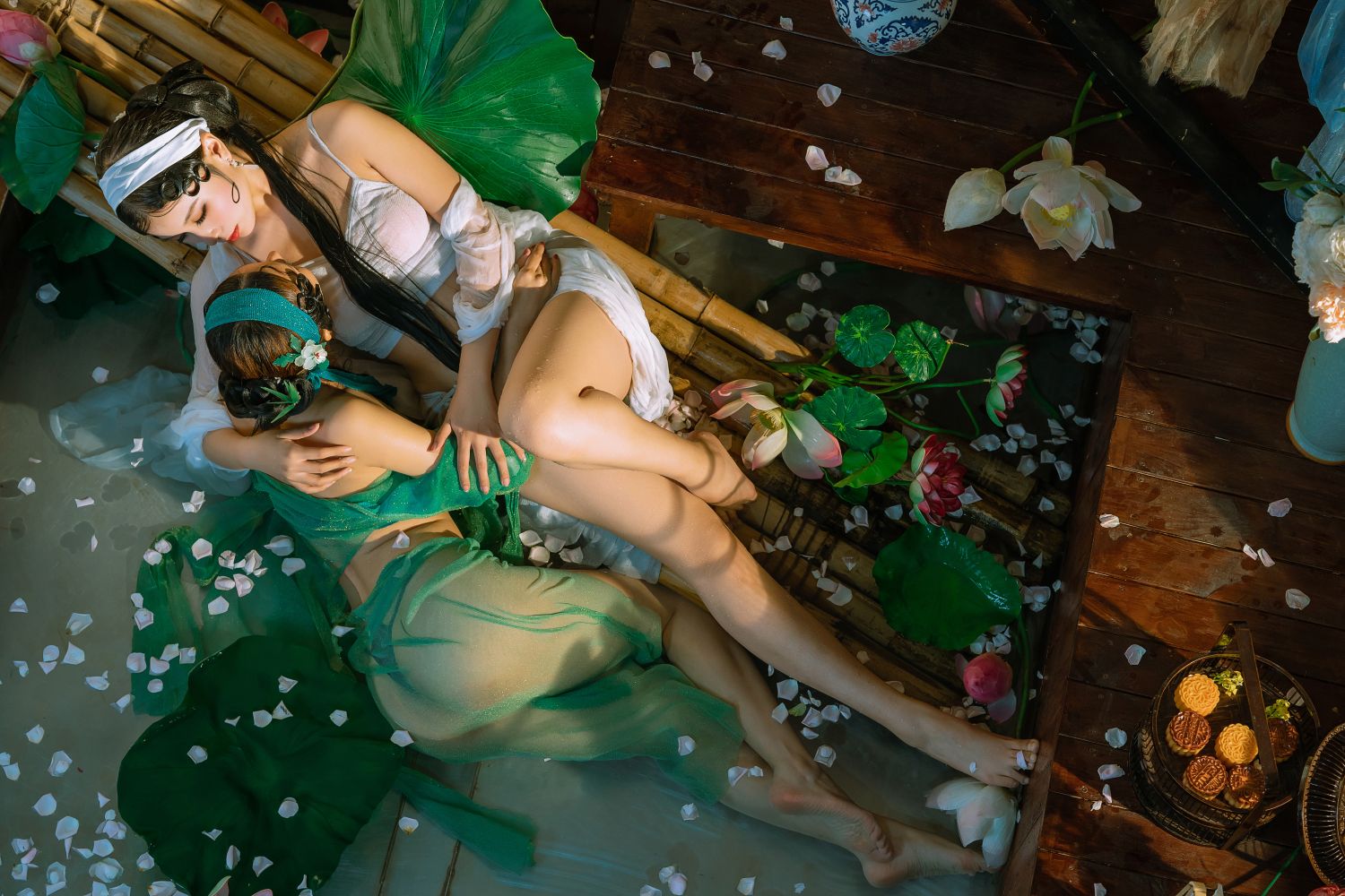 云溪溪-奶桃桃轩萧学姐-朝开2-26P-1V-135GB-04-05