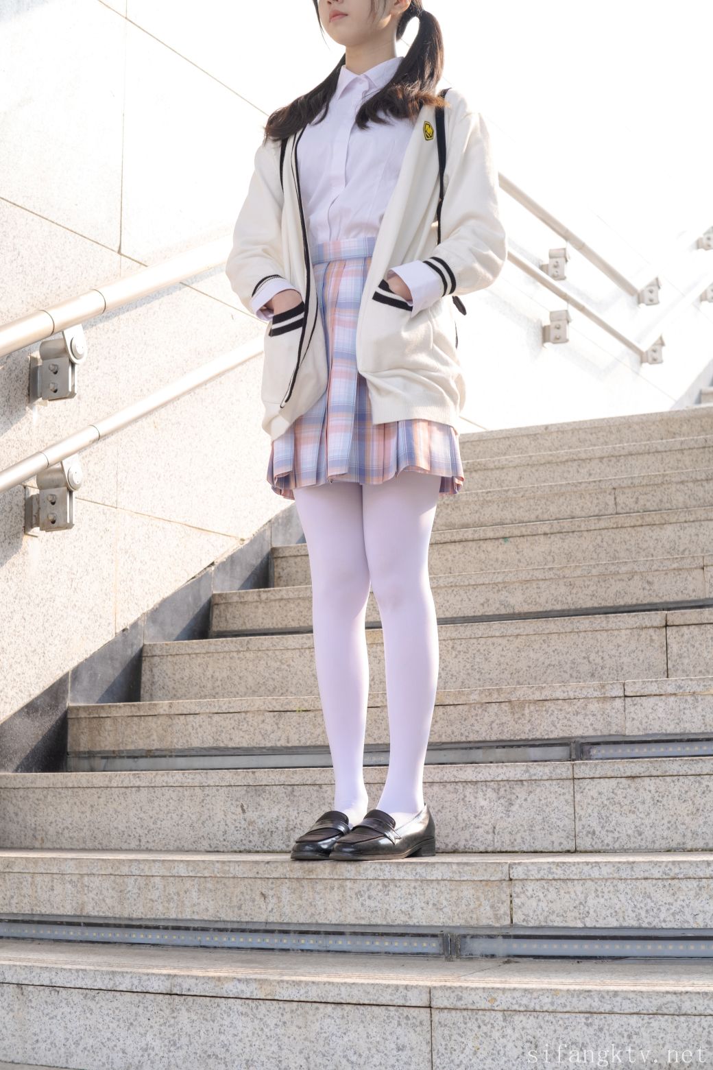 VIP小七-JK-R18-230P1V-372G-01-14