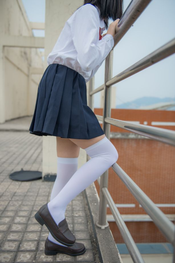 少女秩序写真-vol013-天台JK制服44P-01-10