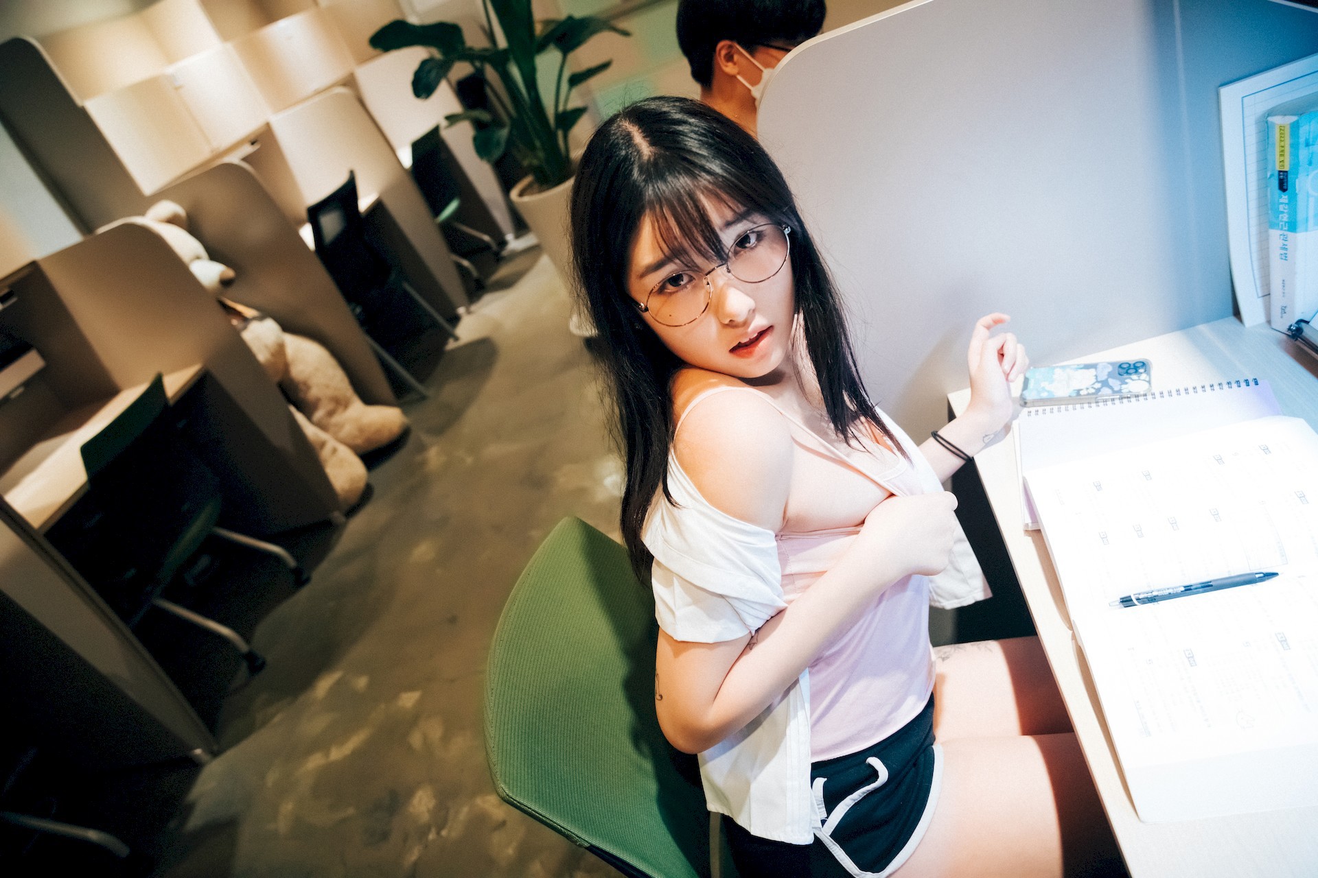 Sonson-손손-Loozy-Reading-Room-Set01-04-15