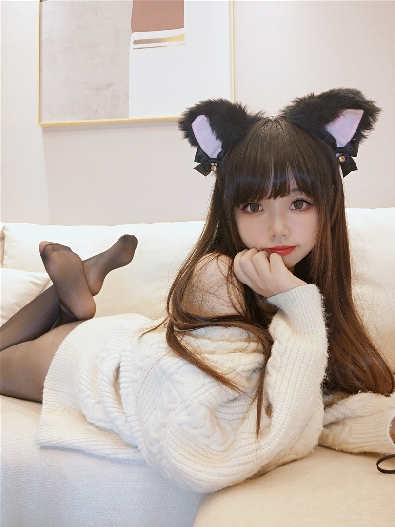 雪琪SAMA---油亮黑丝太太49P1V-20240822z-49P-1V-24335-MB-08-23