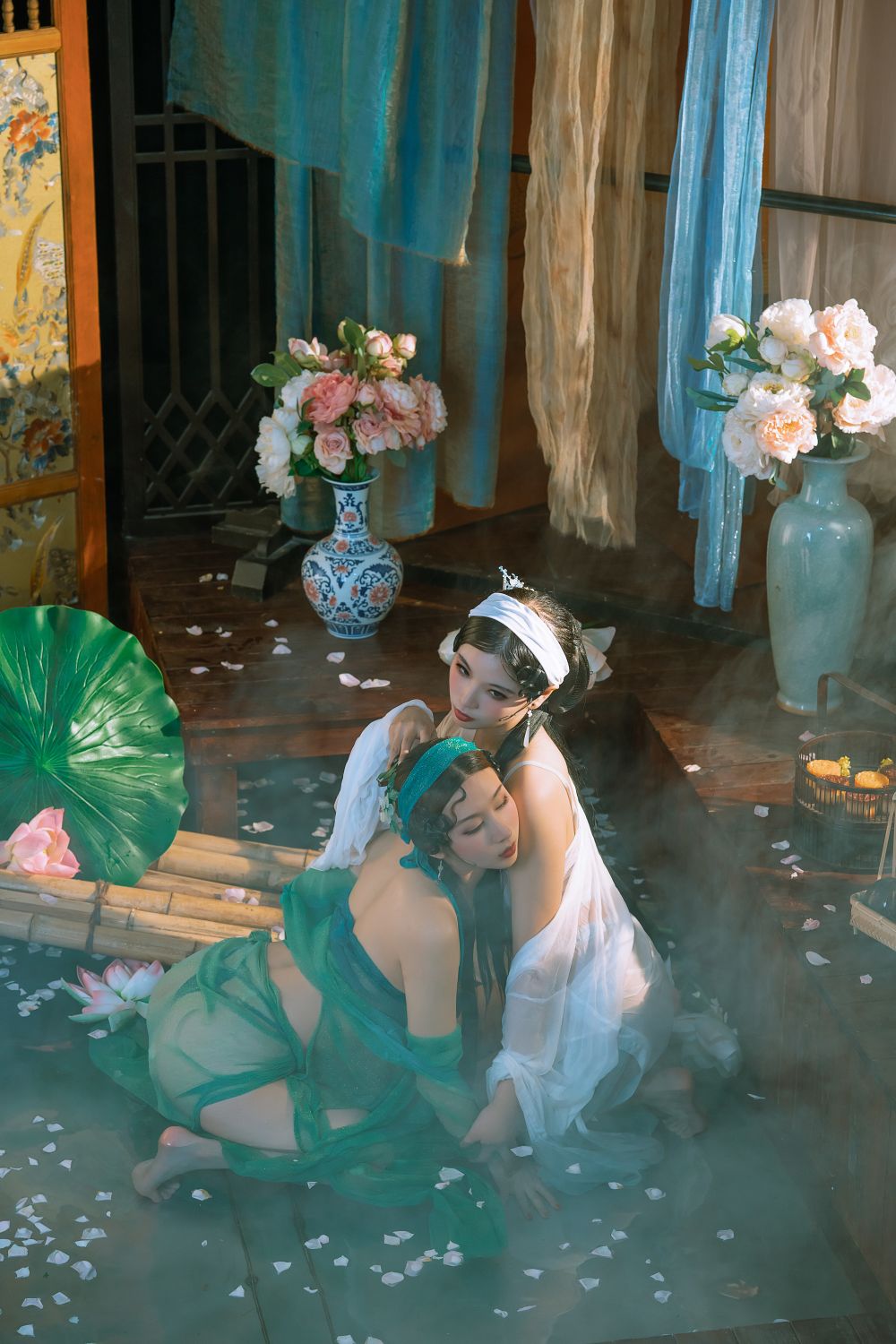 云溪溪-奶桃桃轩萧学姐-朝开2-26P-1V-135GB-04-05