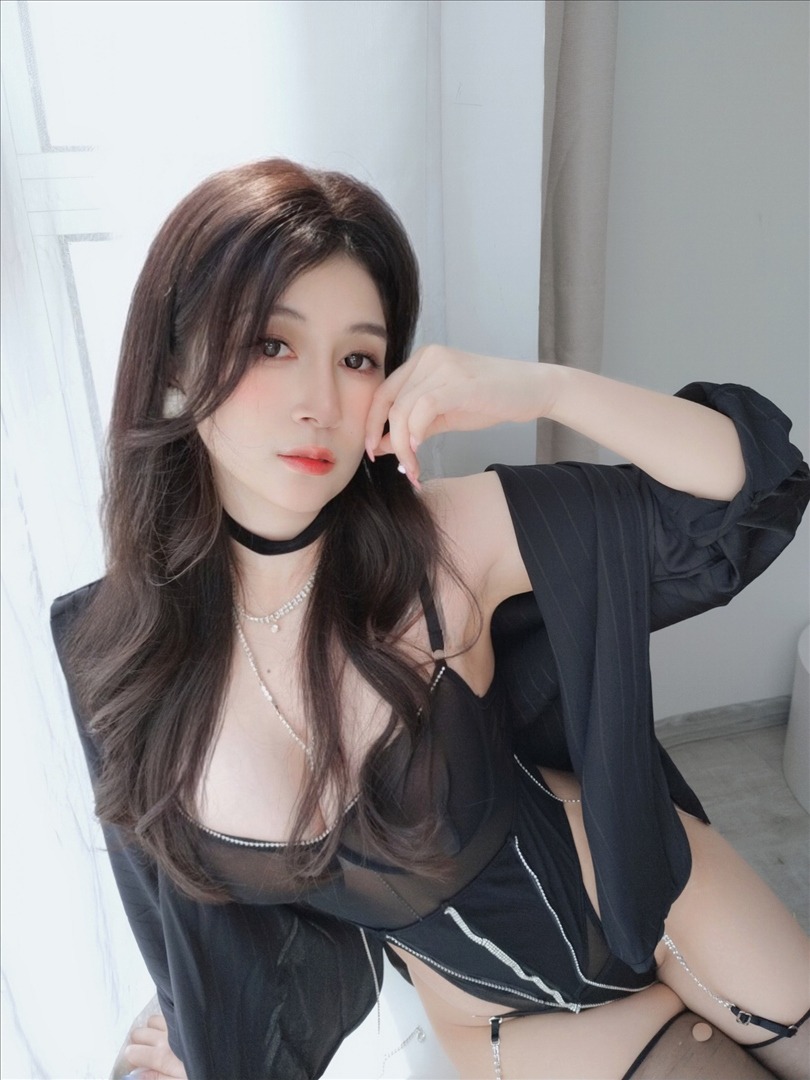 白银81---23年09月Fantia订阅-24套-214P12V-61203-MB-20240901m-09-02