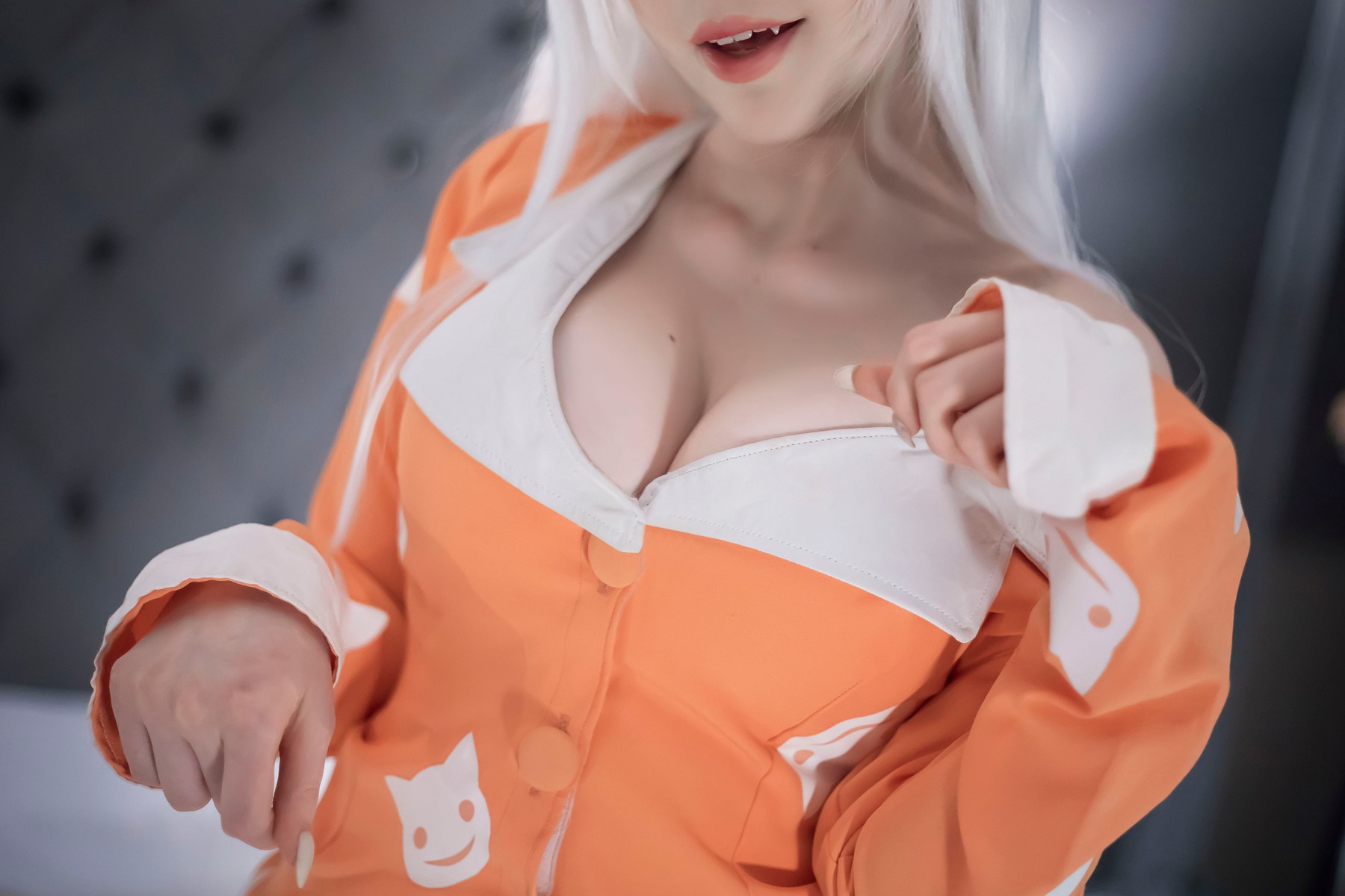 Cosplay-Sayathefox-白毛狐狸-浴室诱惑-03-31