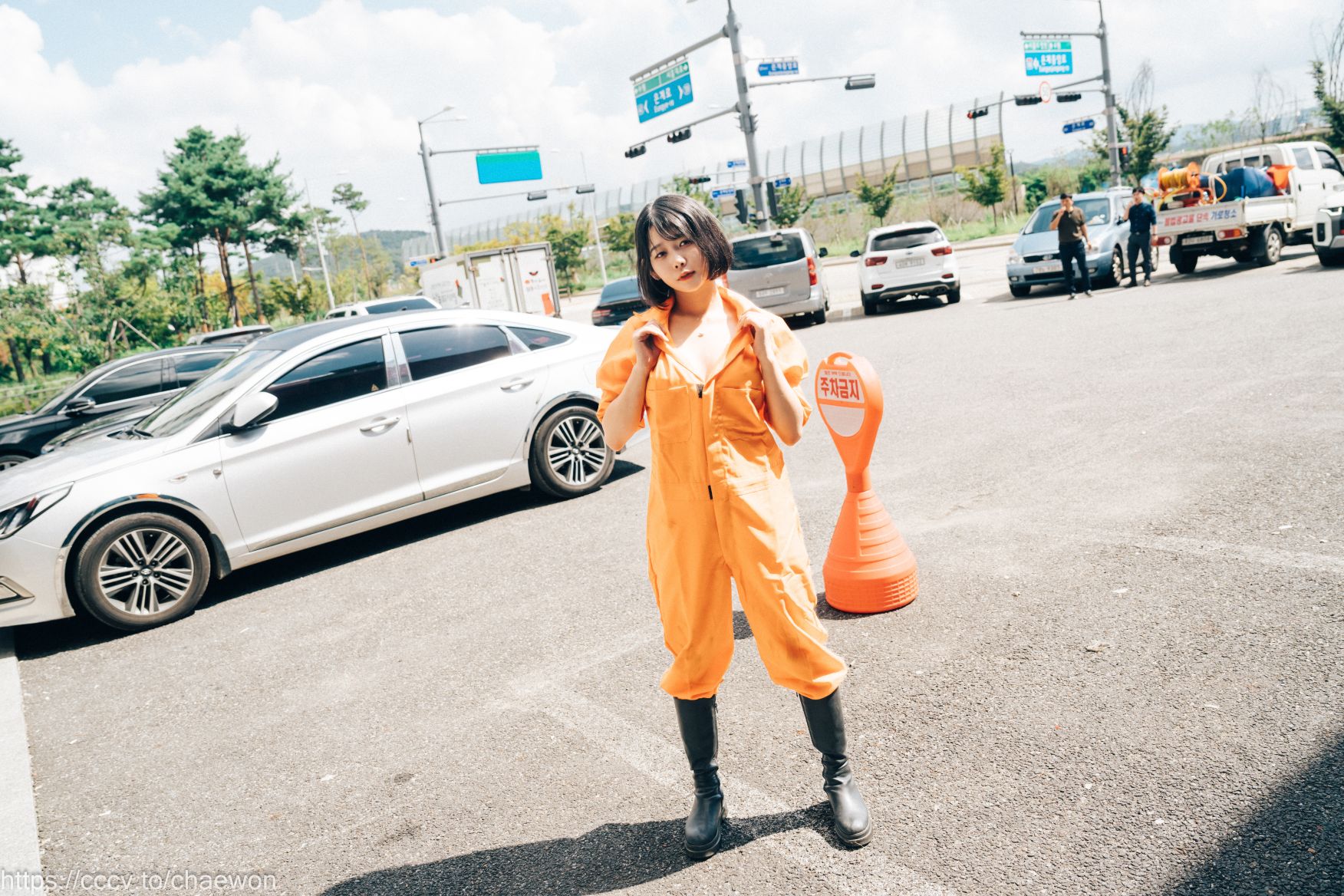 Loozy-Zia-지아---Garage-Girl-02-22