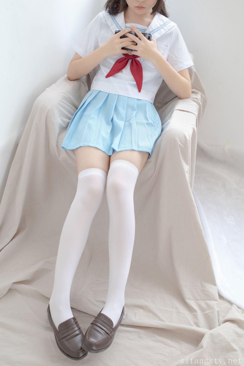 少女秩序-小满-香蕉-酸奶-R18-127P1V-4G-12-30