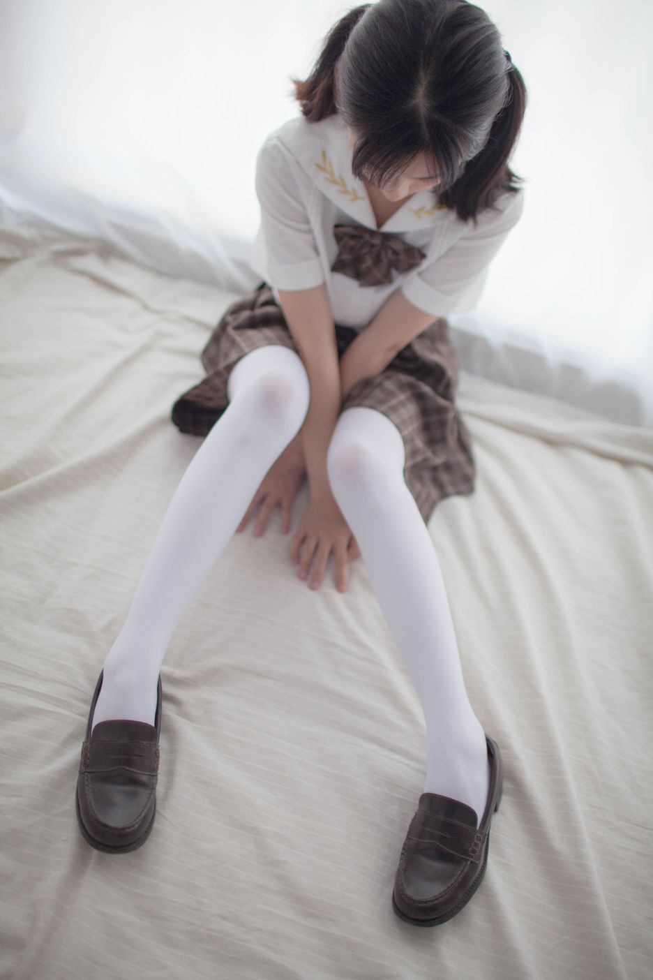 少女秩序写真-vol007-白丝棕格裙51P-01-10