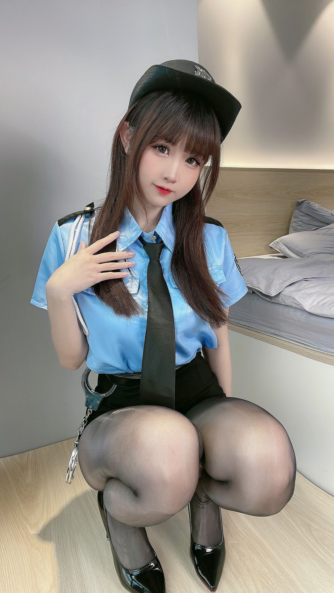 miko酱ww---女警制服-02-17