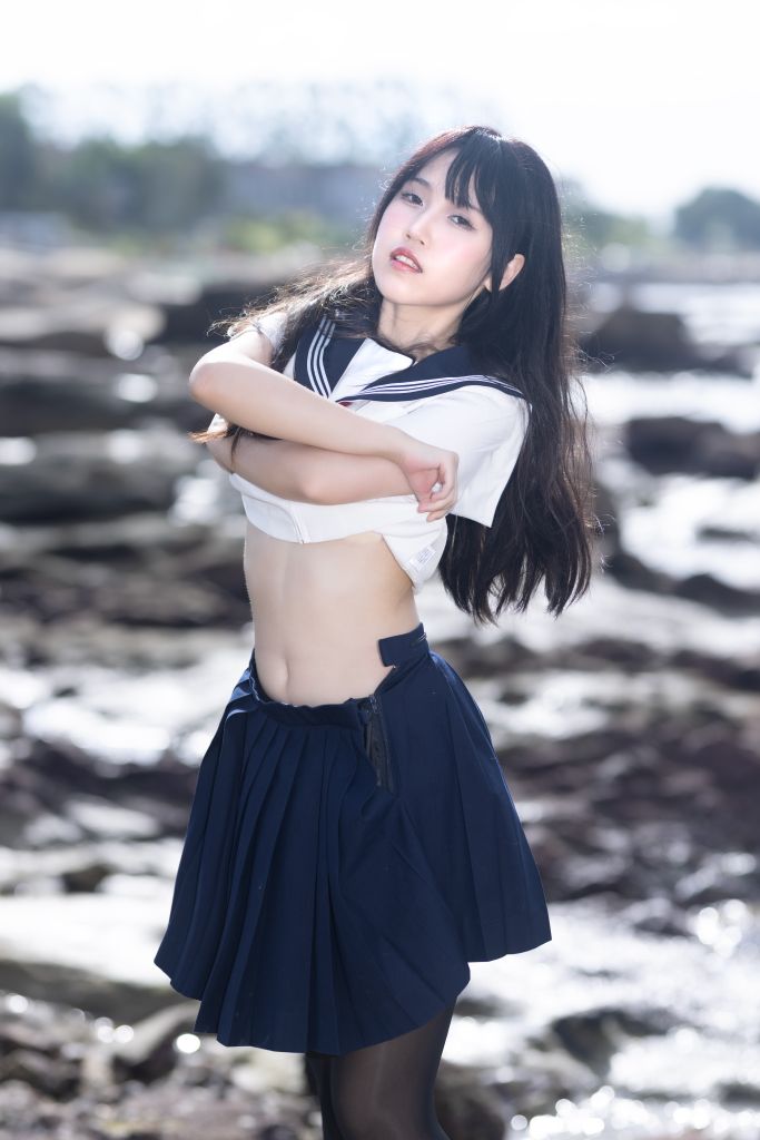 不呆猫三無人型---水手服百合黑丝-04-24