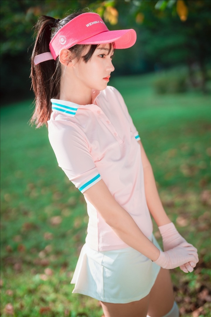 DJAWA-Photo---HENDOONG-혠둥이---On-Green-101P118GB-20240814b-08-14