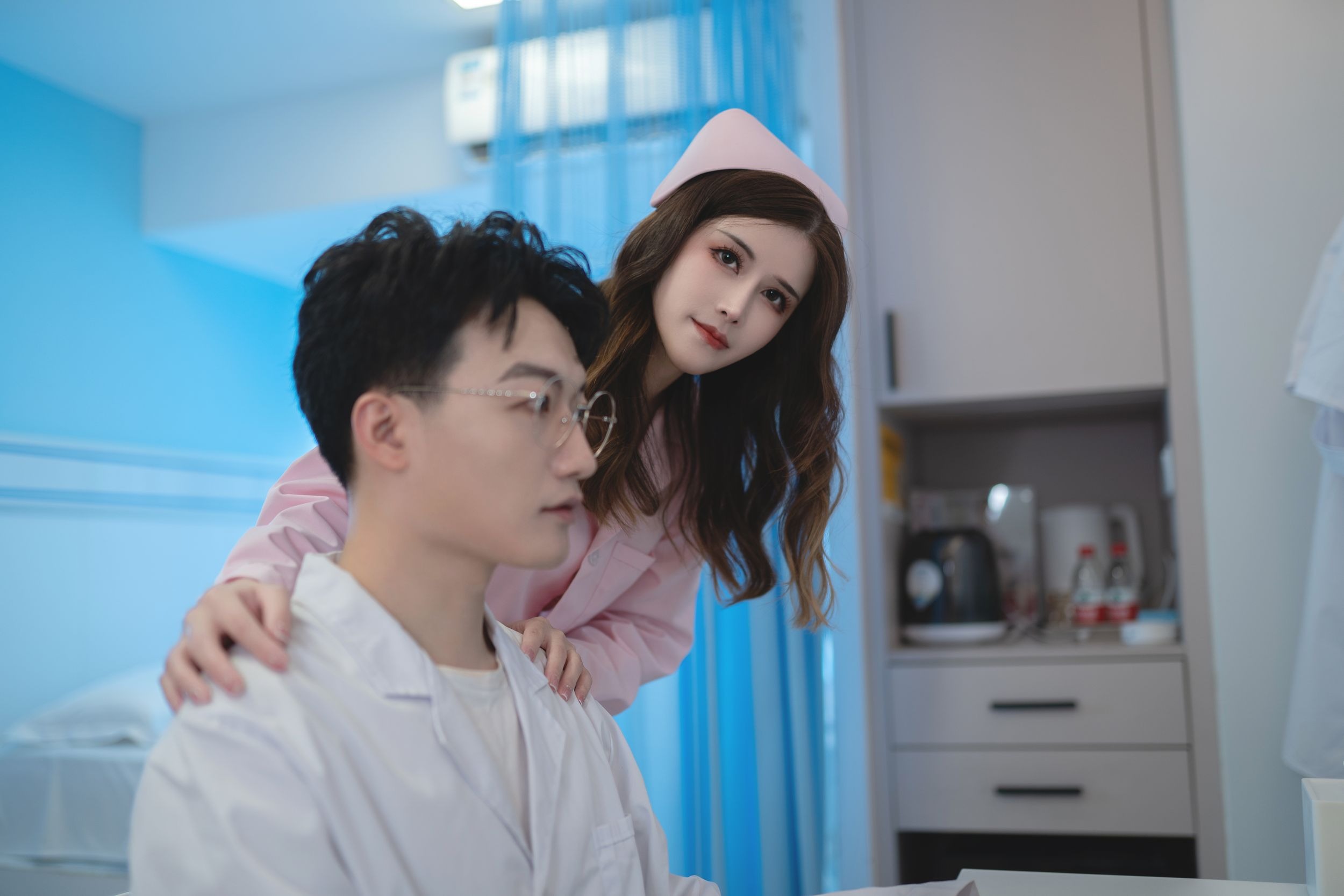 鹿八岁---医生和护士-65P-07-21