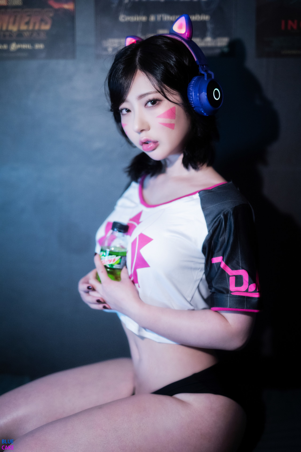 Luci-루시-BLUECAKE-Hello-I-am-DVa-Kim-04-02