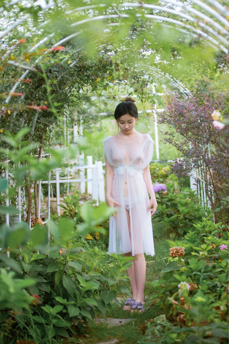 年年---神明之女40P-2323M-01-25