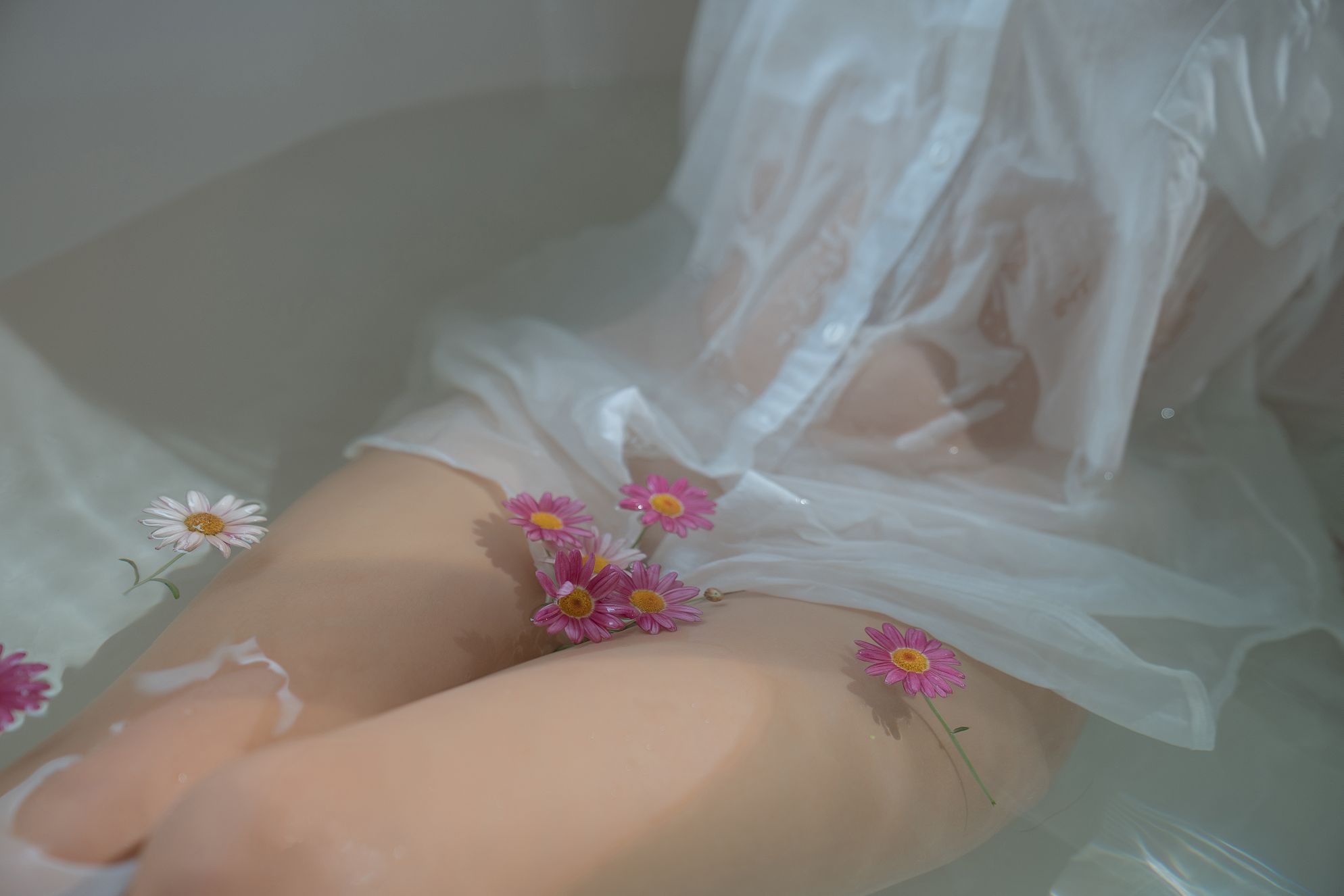 萌芽儿o0-浴缸-72P-1760MB-03-19