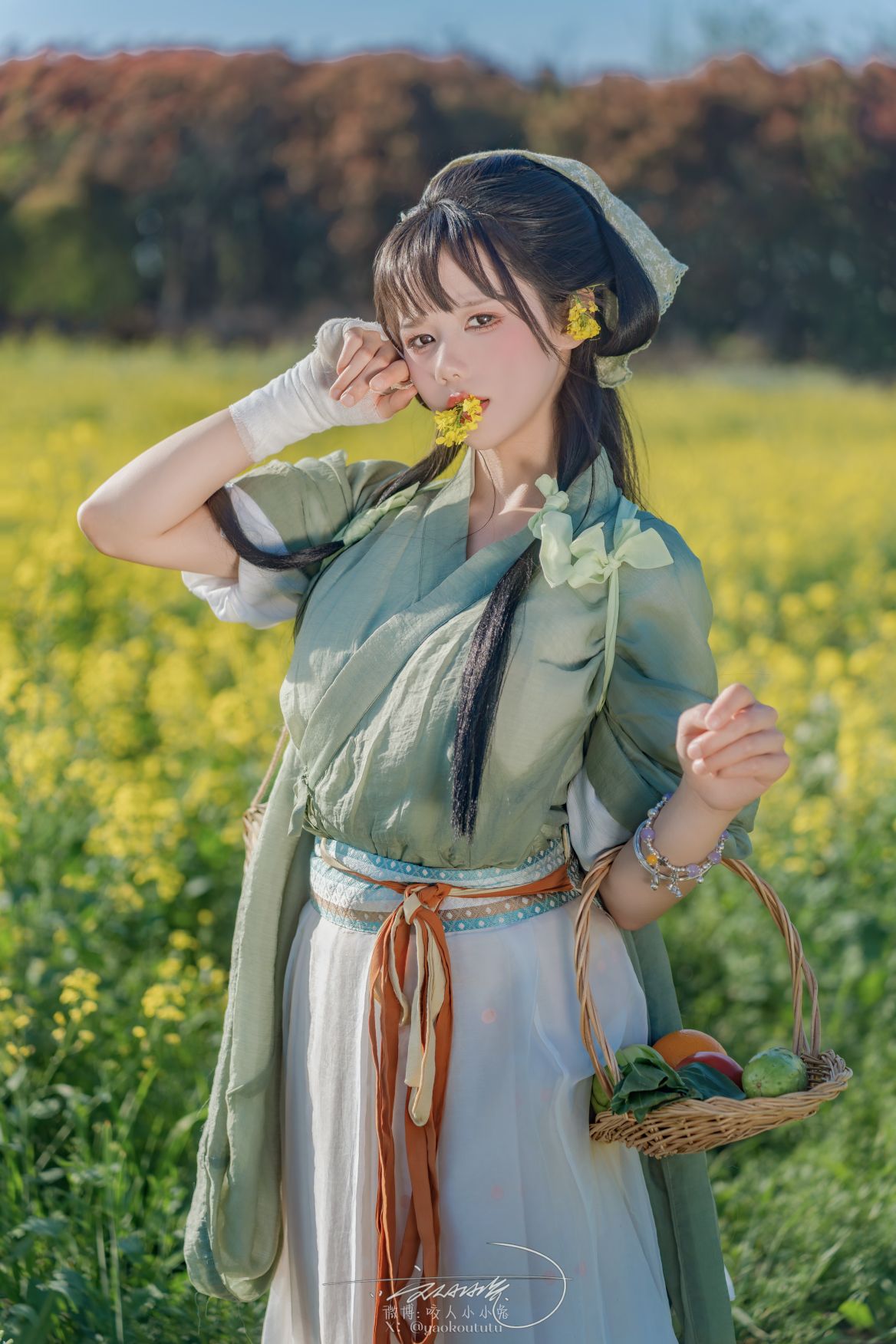 咬人小小兔-黏黏团子兔---五月作品田耕记-74P1V-181GB-06-15