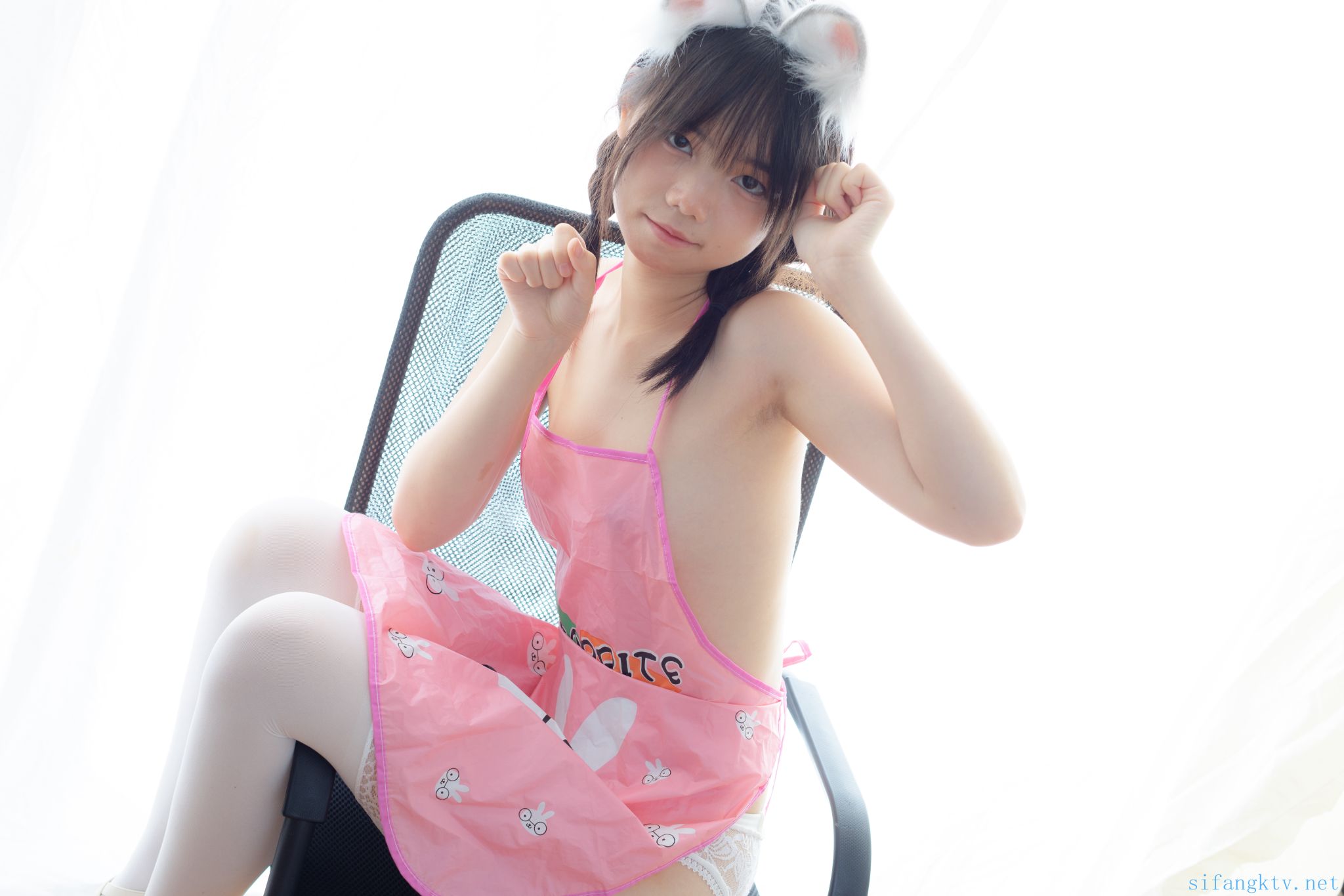 少女秩序---小鱼---粉色肚兜-92P1V-199G-01-12