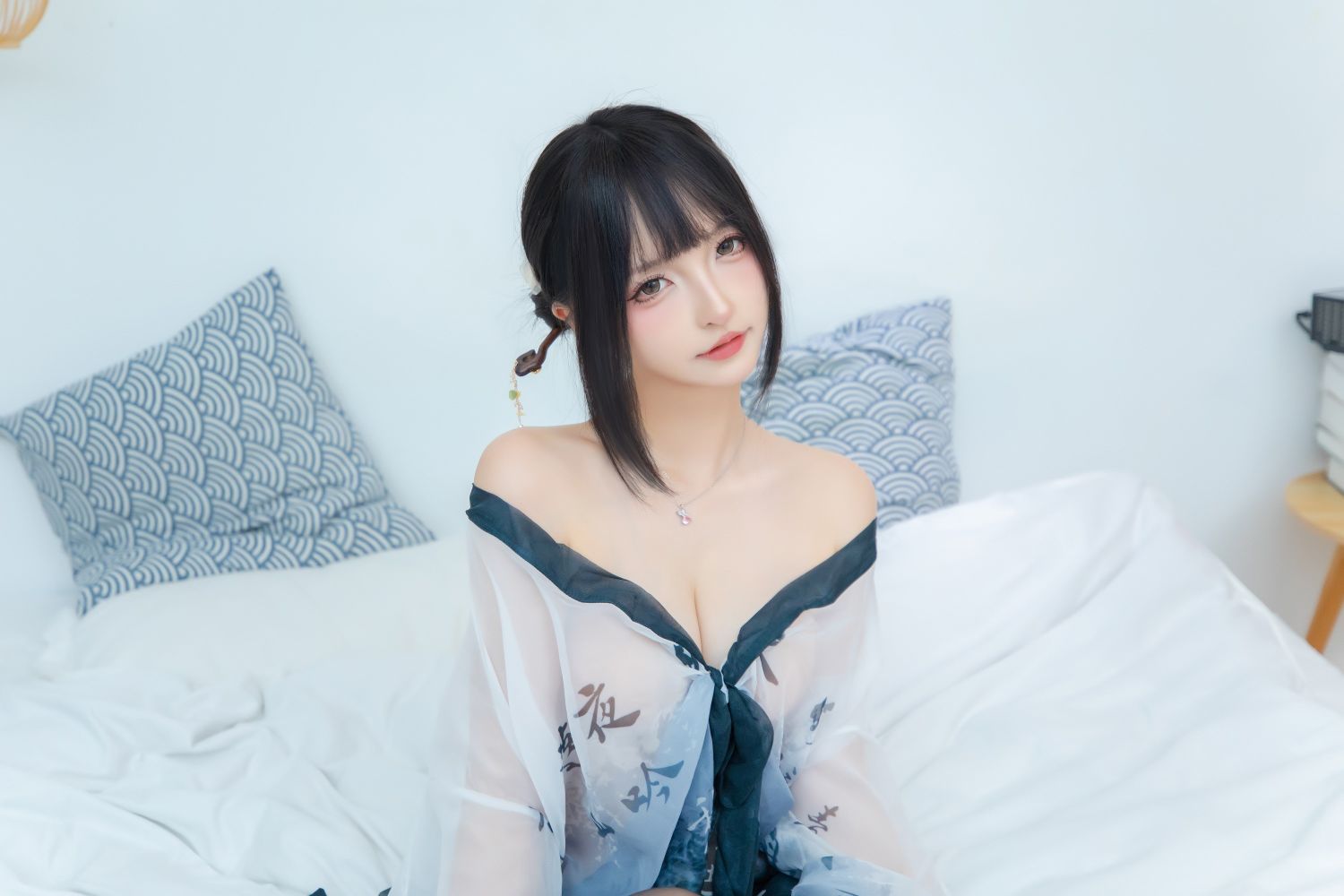 神楽坂真冬-蓬山夜吟-75P2V-223MB-01-31