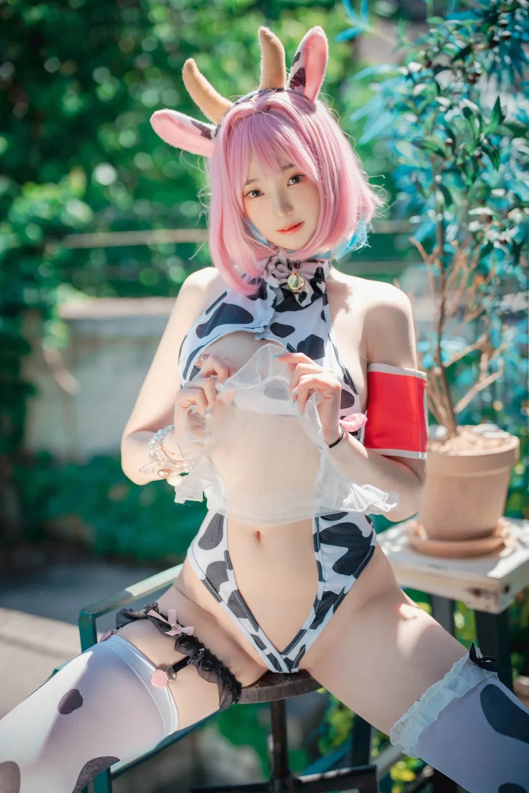 Bambi-밤비-DJAWA-Riamu8217s-Celebrating-the-Year-of-the-Cow-1-S-version-09-10