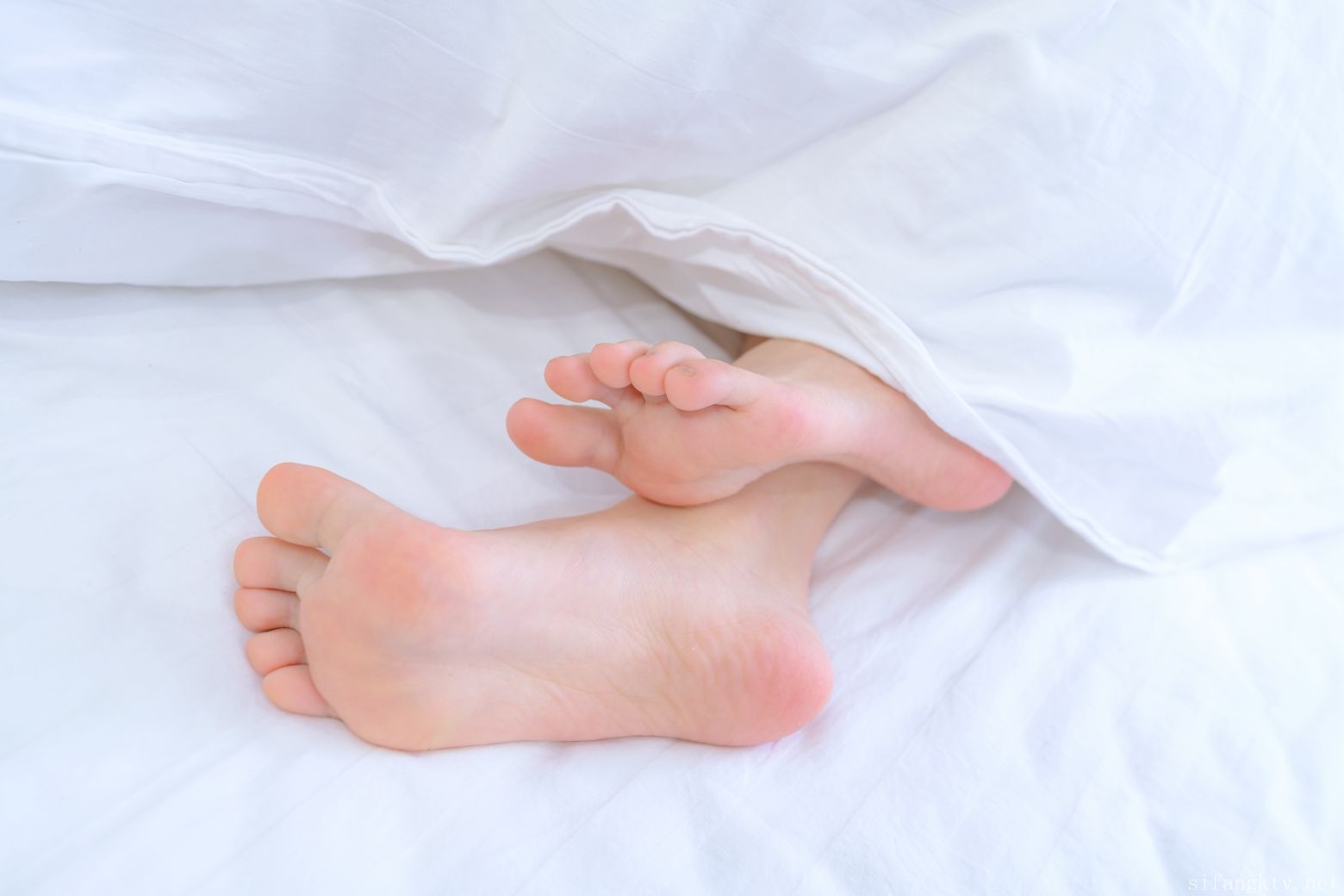 森萝财团-3万私定-清纯嫩妹小七-室内JK裤袜-全裸大尺度-01-05