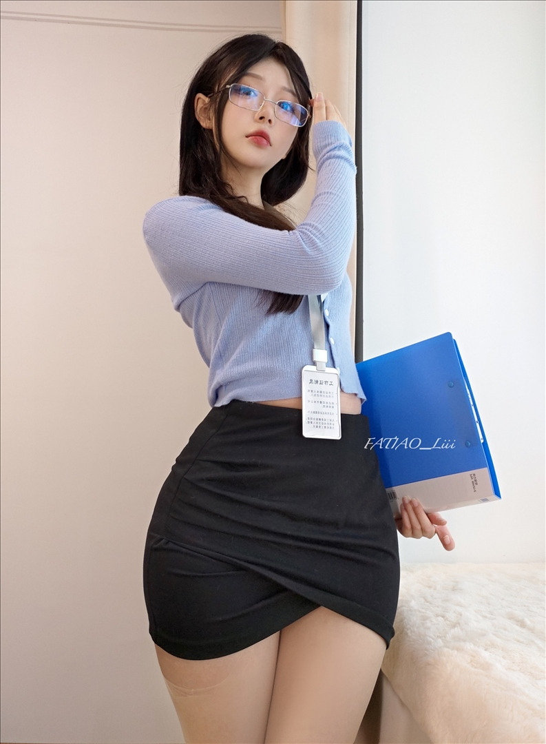 迷之呆梨---24年08月fantia会员订阅合集-130P-25048-MB-20240904f-09-06