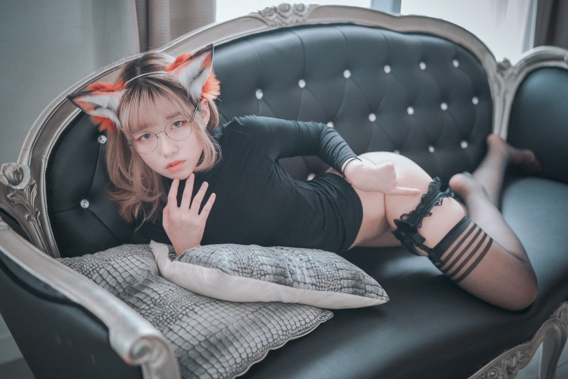 Sonson-손손-DJAWA-Enchanted-Fox-Girl-03-02