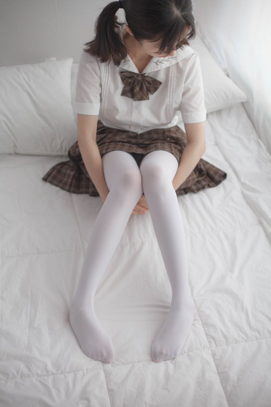 少女秩序写真-vol007-白丝棕格裙51P-01-10