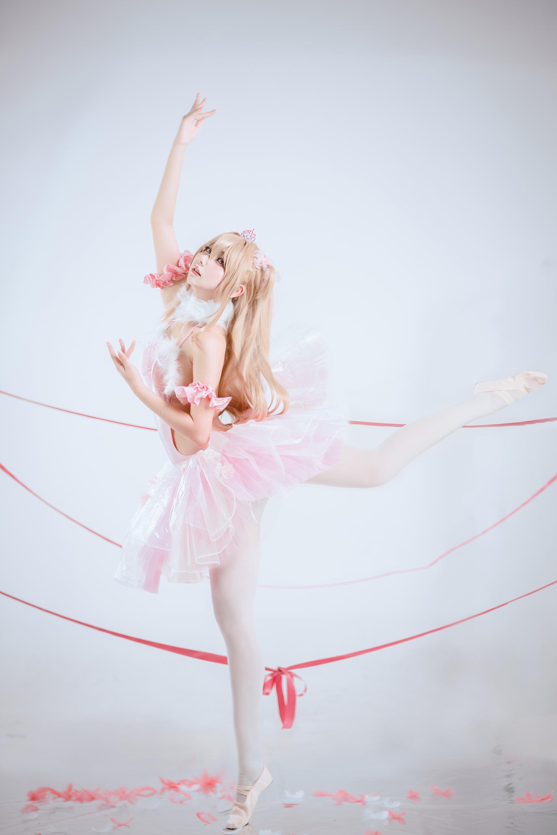 001-是一只熊仔吗-anmi-后辈酱-20P-413-MB-08-22