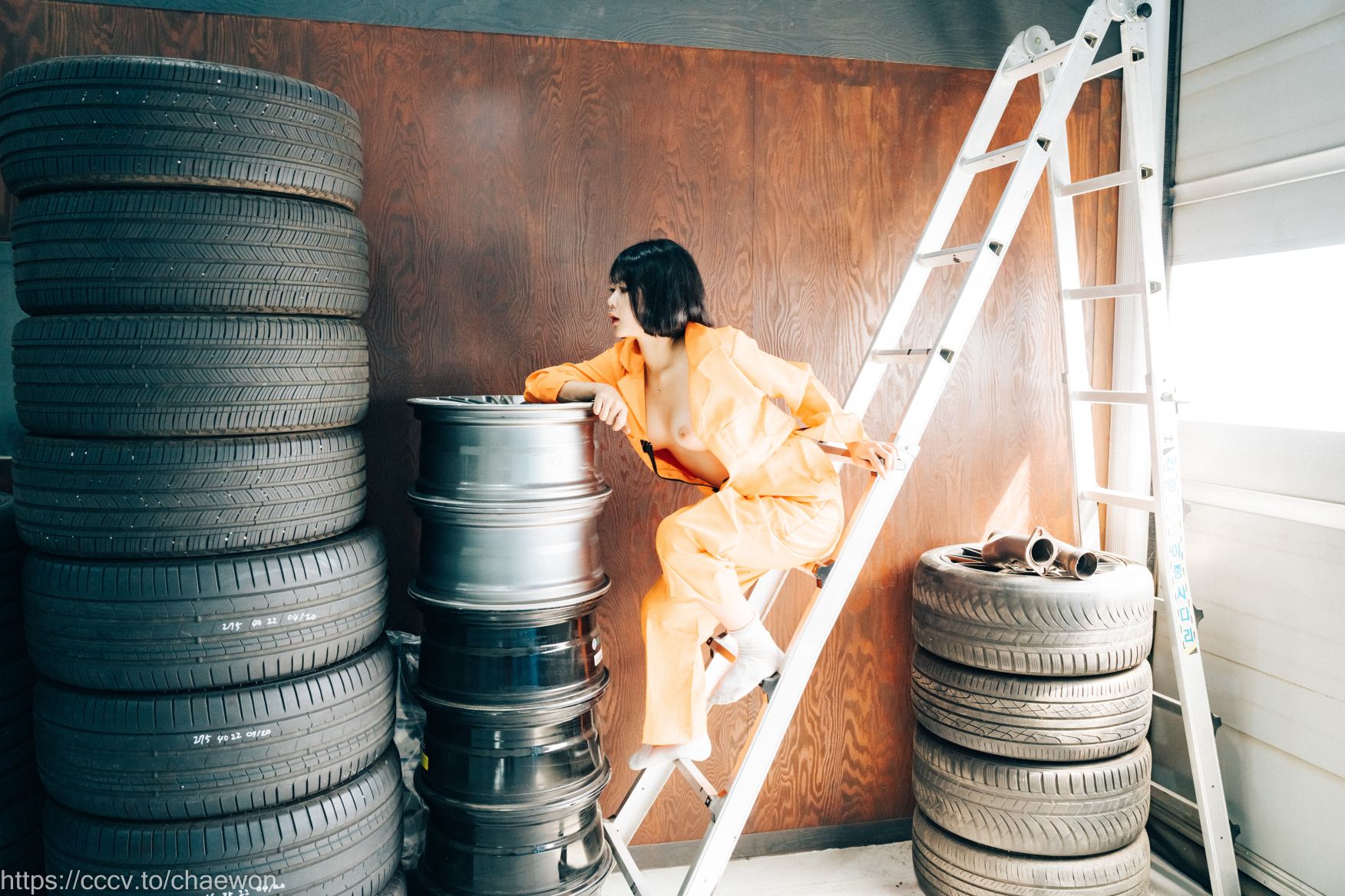 Loozy-Zia-지아---Garage-Girl-02-22