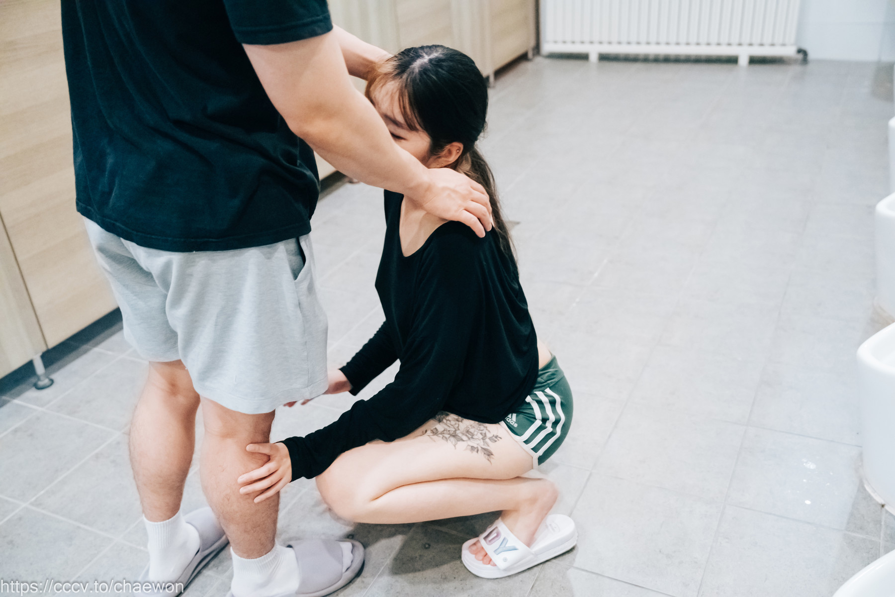 Sonson-손손-Loozy-Public-Toilet-Set02-11-01