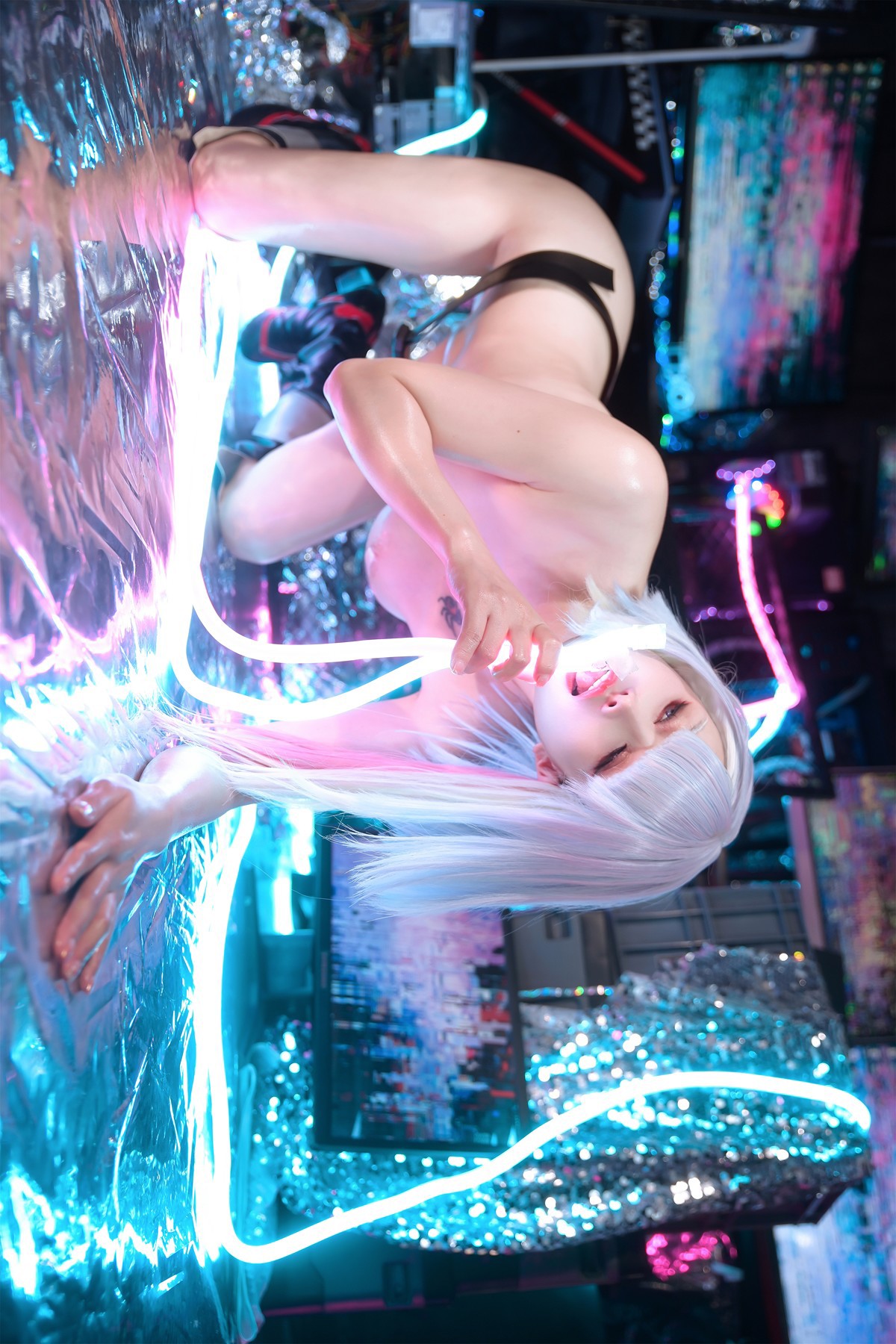 Cosplay-鹿八岁-赛博朋克边缘行者-露西-02-23