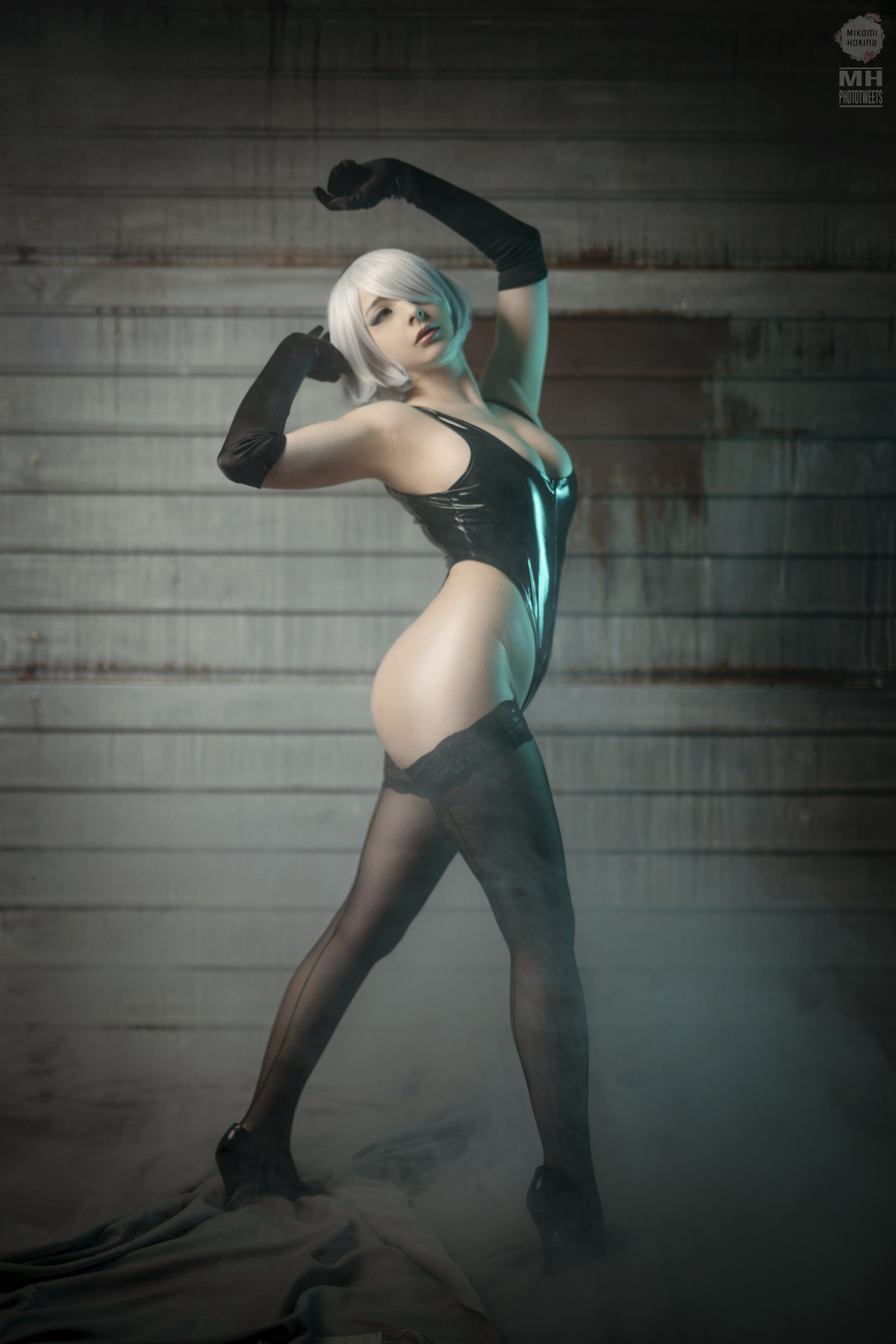 Cosplay-Mikomi-Hokina-2B-Oily-Leotard-09-06