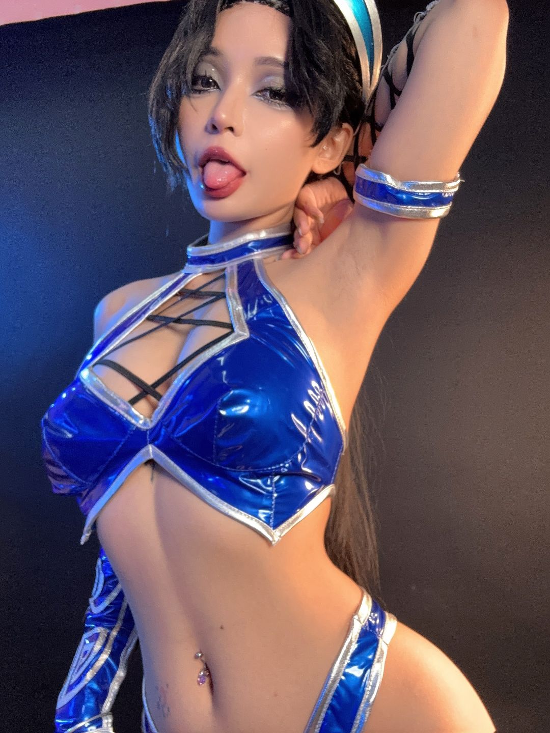 Umeko-J-cosplay-Kitana---Mortal-Kombat-04-14