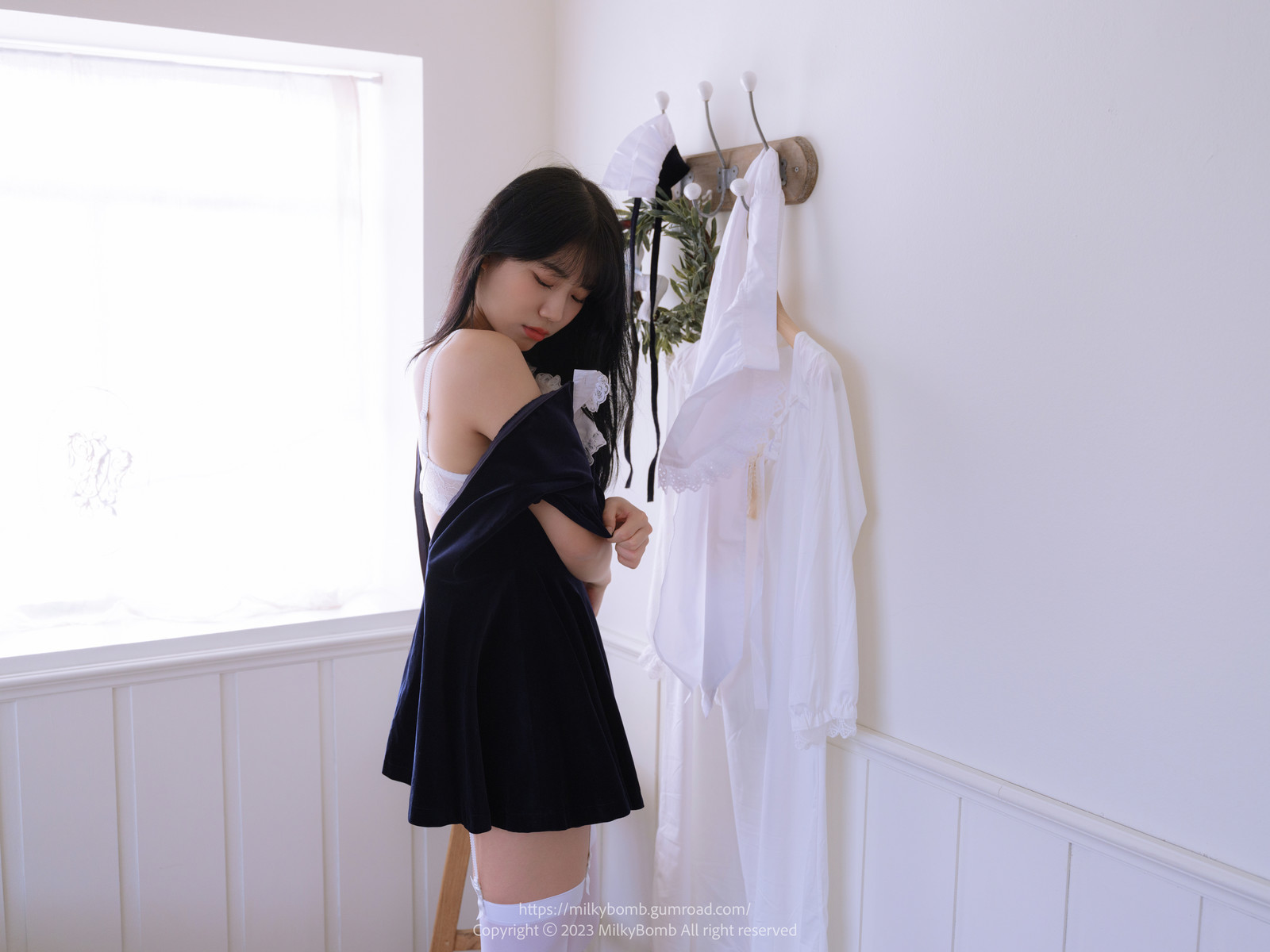 Yui-유이-MilkyBomb-Maid-Set01-10-02