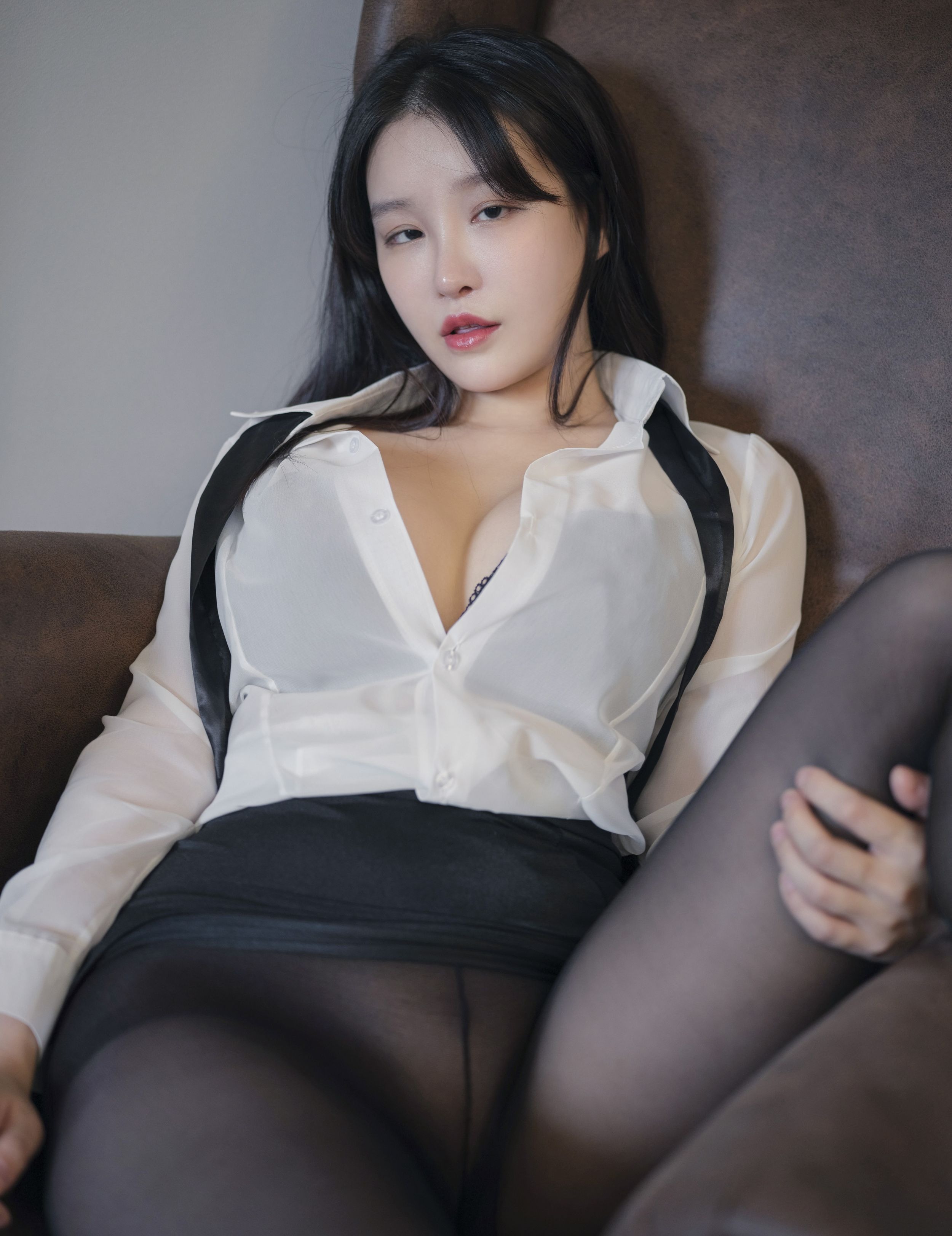 ArtGravia-vol355-Lee-Seol-96P-08-18