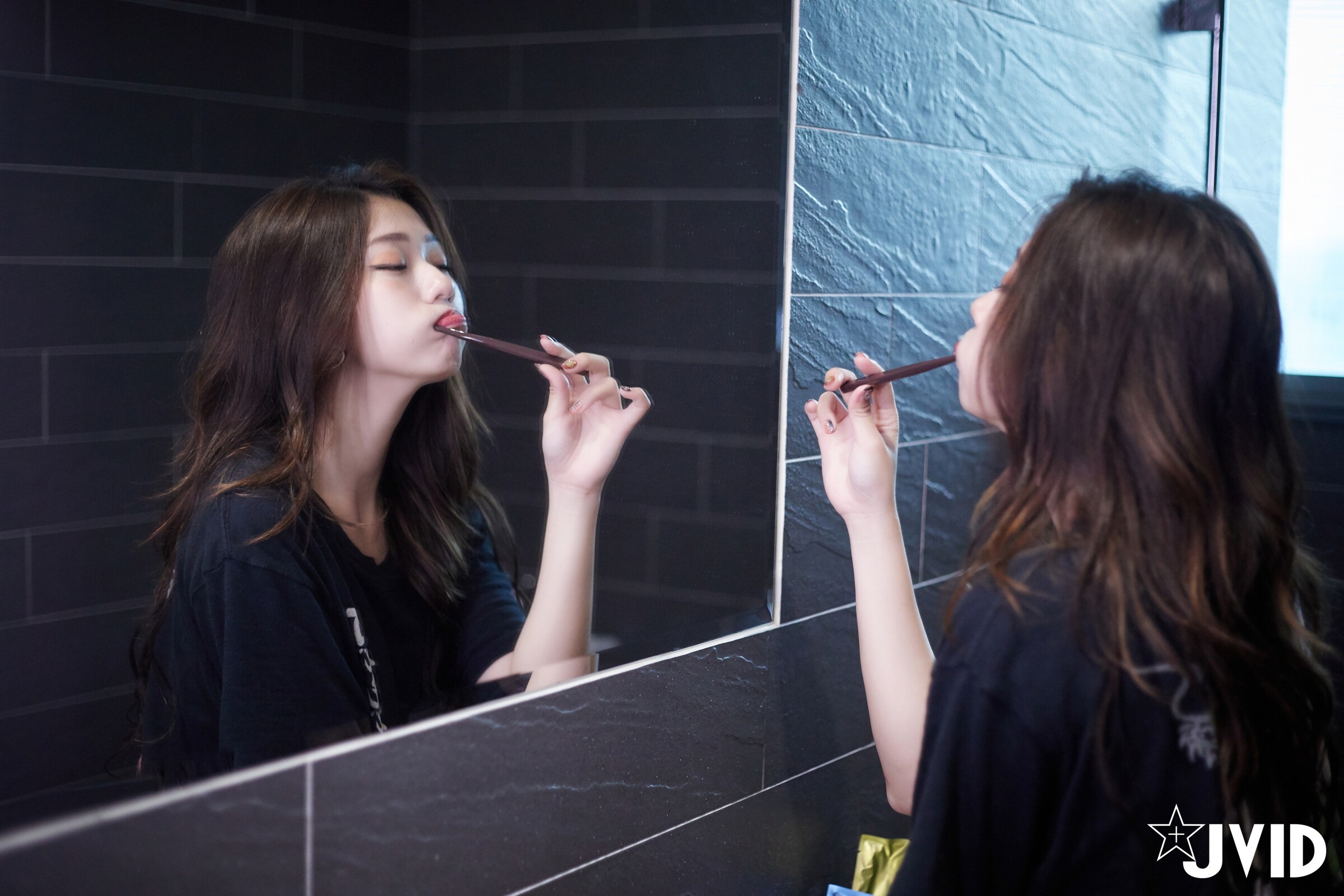 JVID-Verna---偶然的瞬間-機率千分之一-129P-08-31