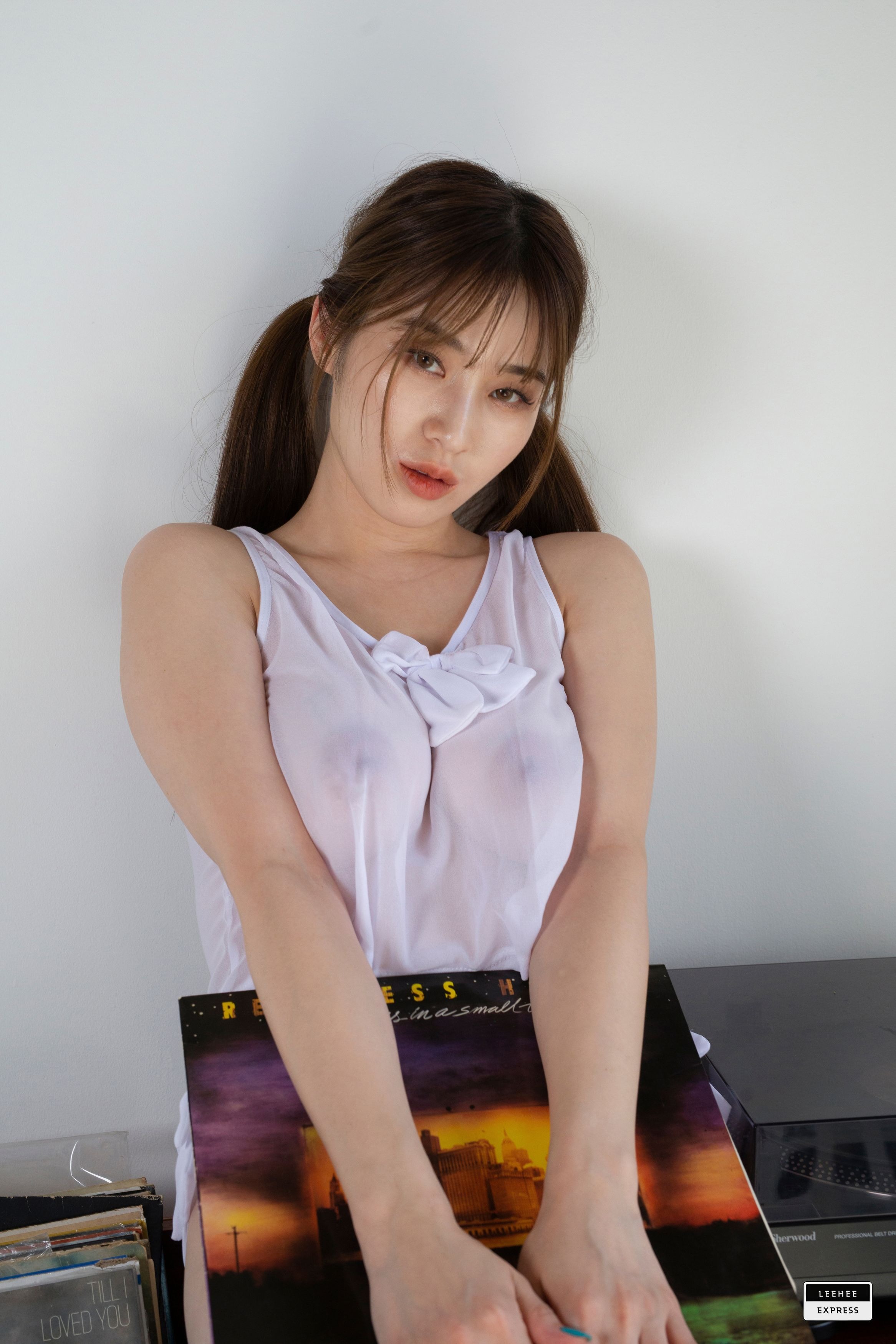 LEEHEE-EXPRESS-LEHC-Dec20---Woo-54P-08-17