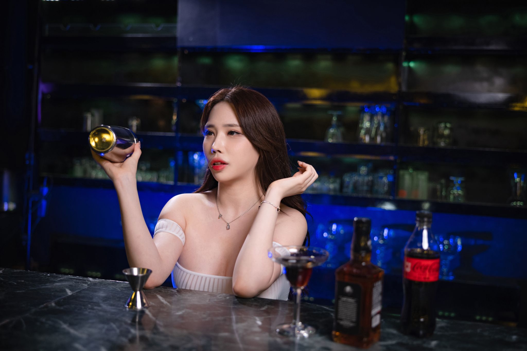 BUNNY-Hani-하니---Her-Past-02-23