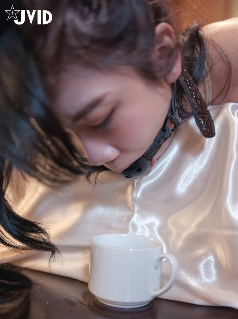 JVID-伊芙蝶---金属手铐の逃脱失败-83P1V-184G-05-07