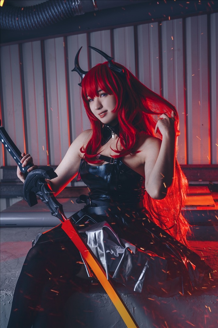 Hatori-Sama---Surtr-Arknights-20240819c-11P-9641-MB-08-20