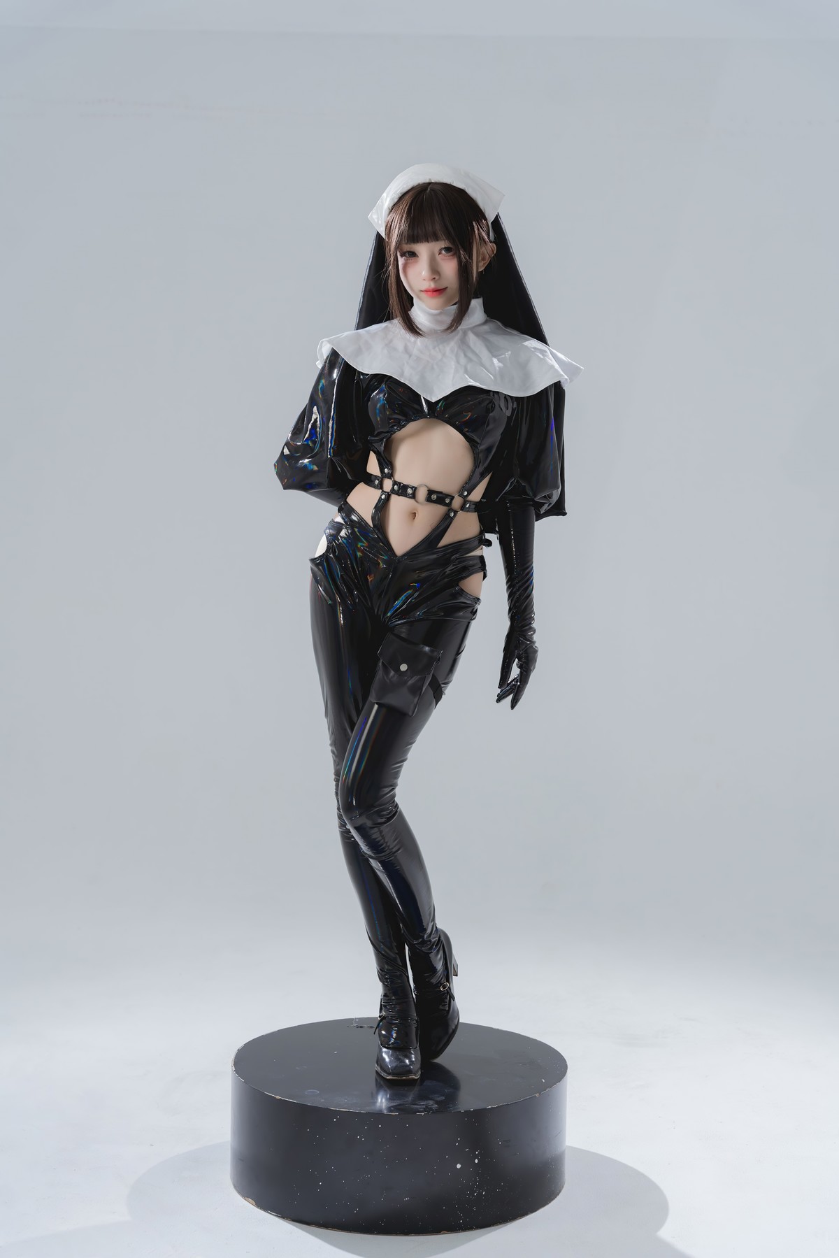 Cosplay-花铃-漆皮修女-02-11