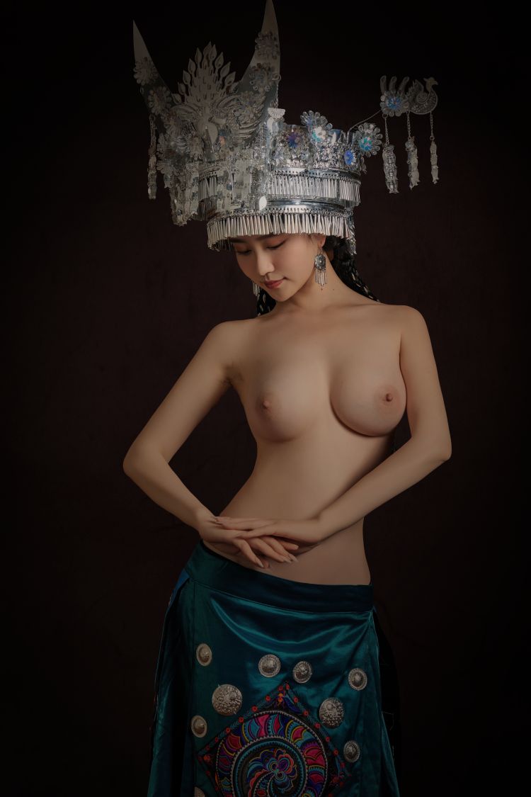 年年---苗疆少女50P-333M-01-24