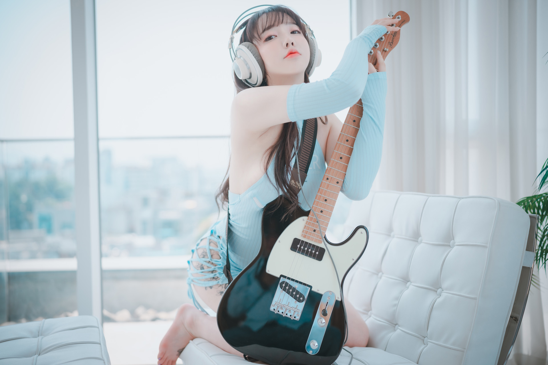 Son-Yeeun-손예은-DJAWA-Ms-Slowhand-Set01-04-24