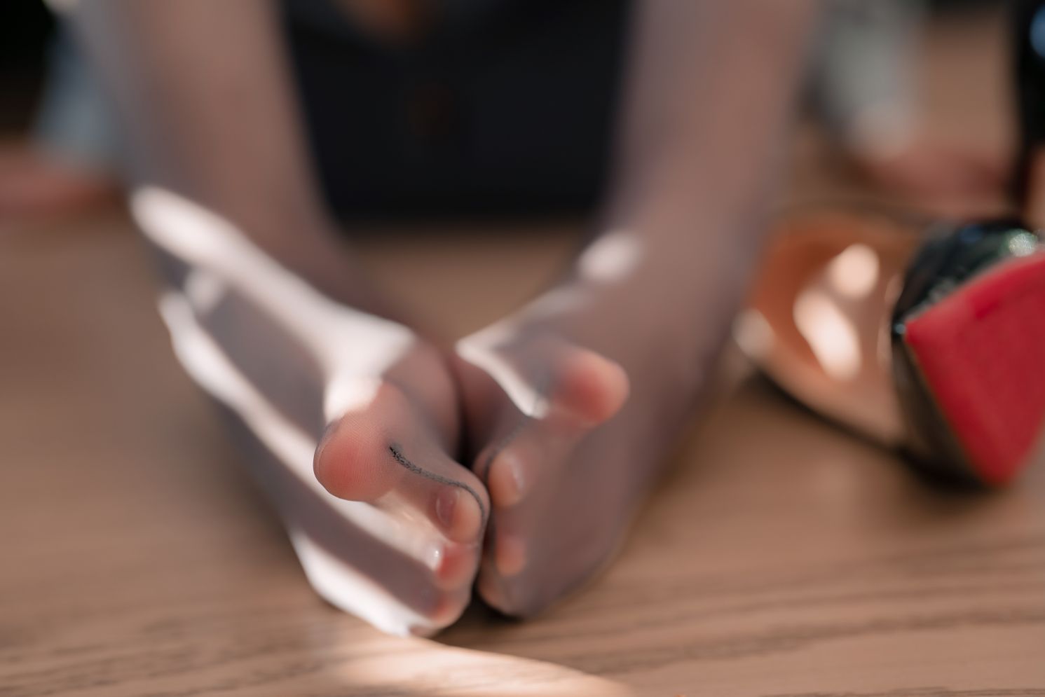 轩萧学姐---蓝裙OL170p4v-147G-06-18