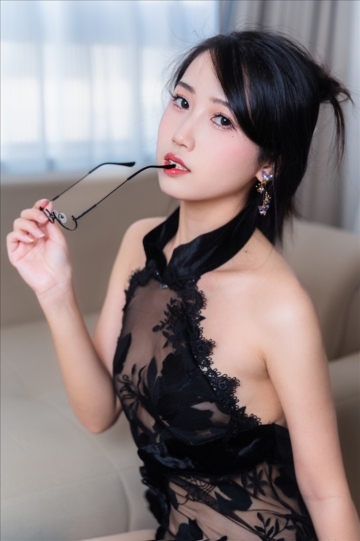 不呆猫---黑旗袍过膝袜御姐-42P-44P-8123-MB-20240814i-08-14